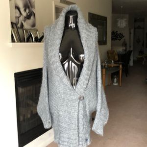 Abercrombie & Fitch Angel Wing Sweater